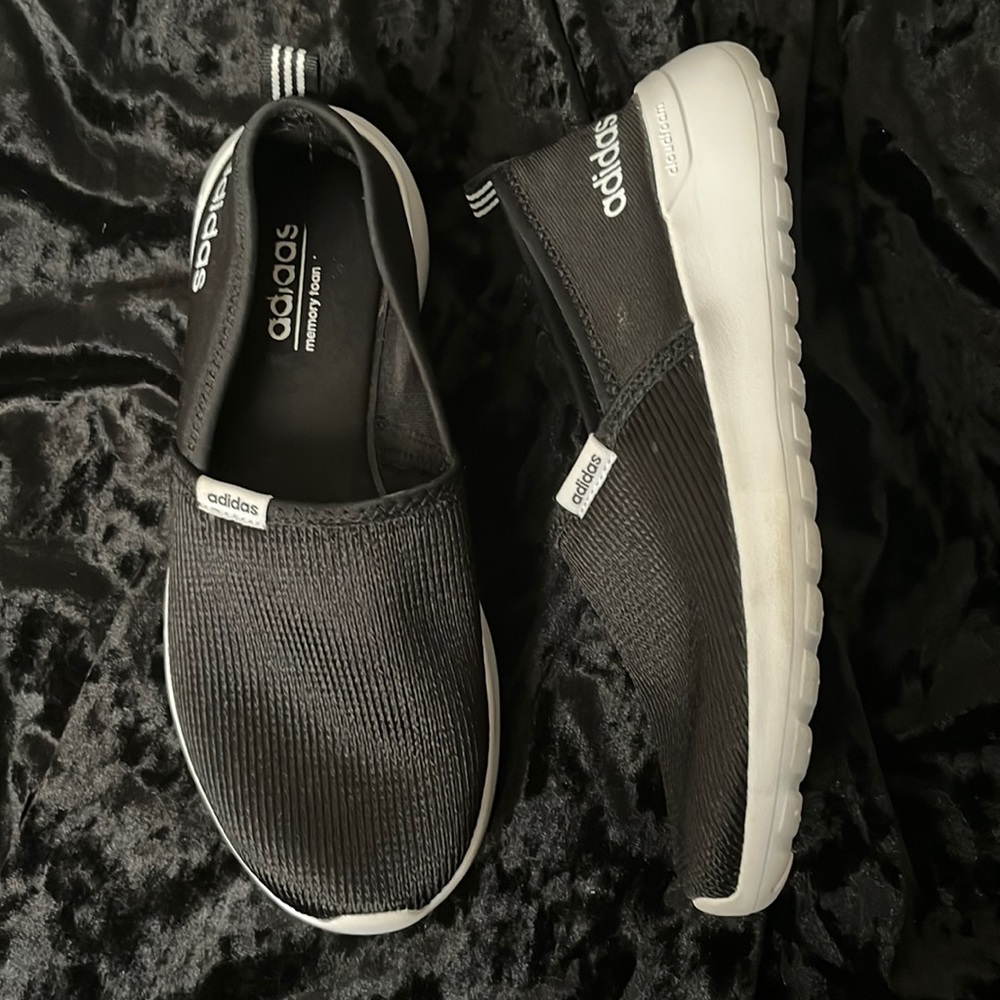 Adidas slipons